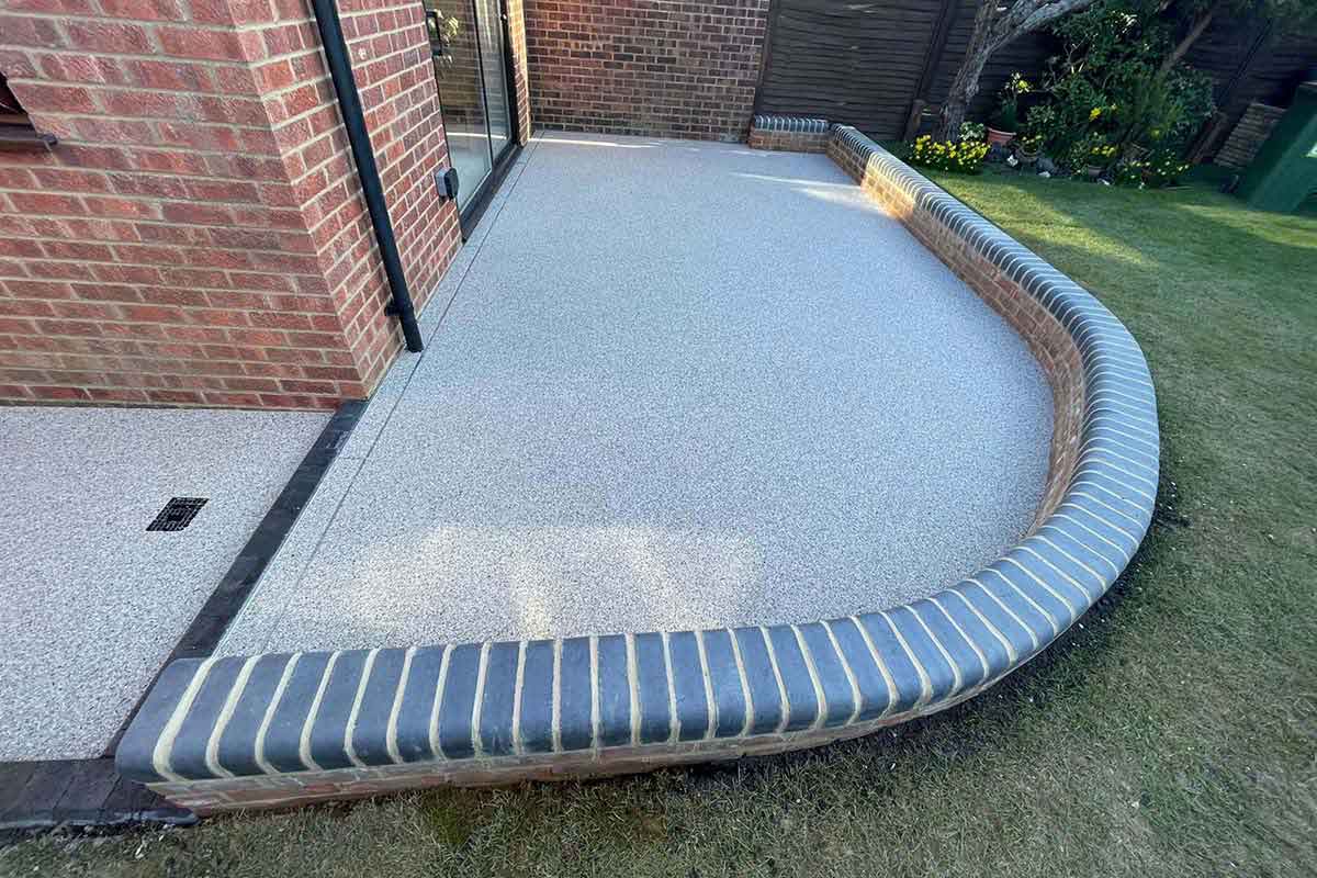 resin-bound-footpaths-surrey-resin-our-design-and-installations